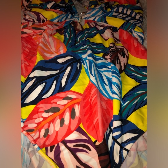 White and Multicolor Swimsuit - Picture 5 of 12